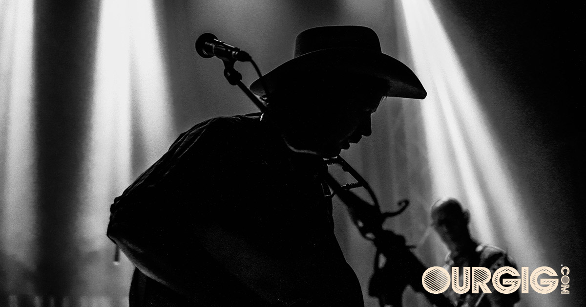country singer live on state