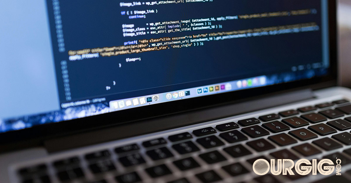 computer with wordpress code on the screen
