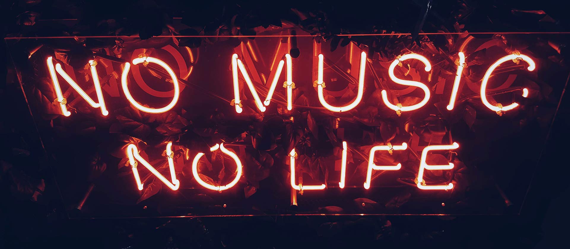 neon sign no music no life