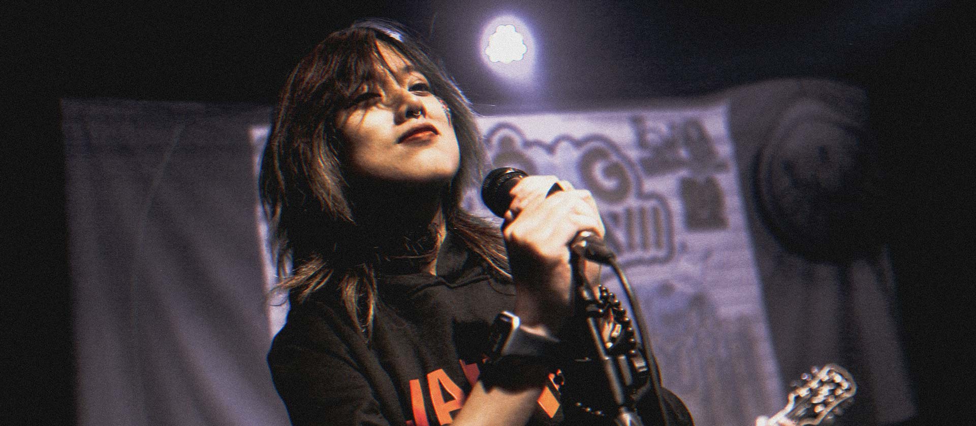 woman vocalist in concert