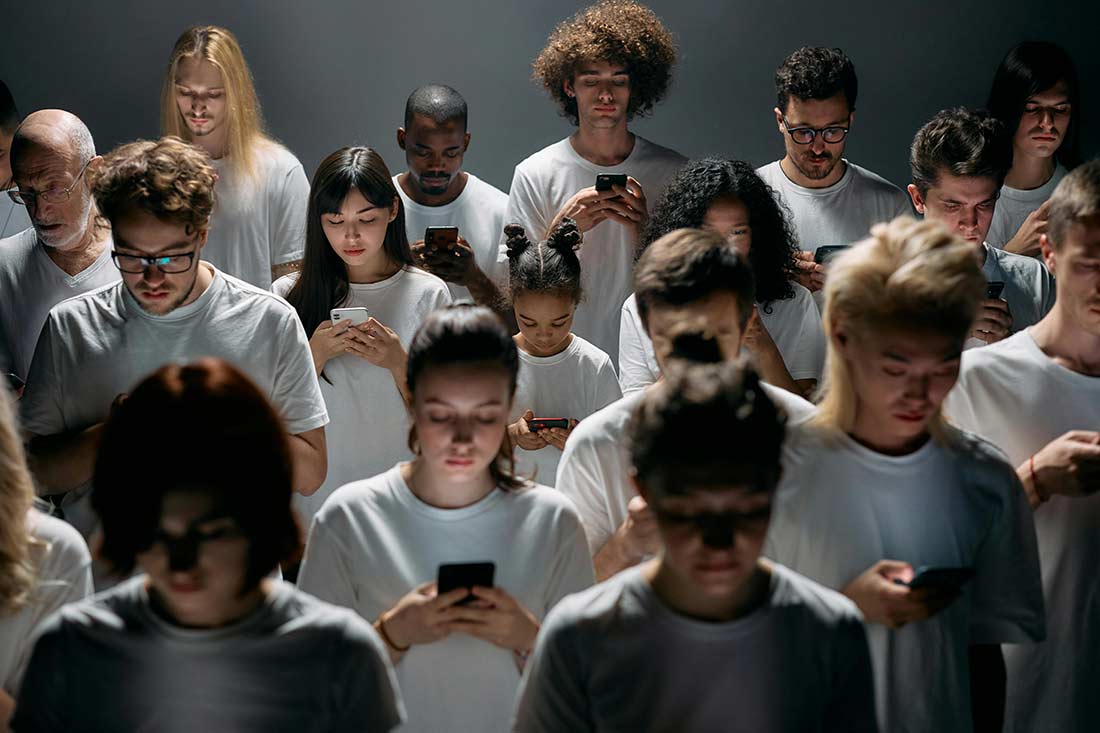 mob of people on social media