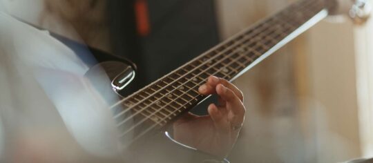 hands on a Guitar